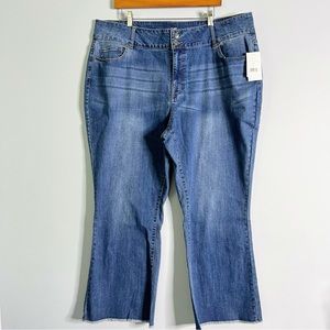 Daily Thread Mid Rose Crop Flare Naples Wash Blue Jeans